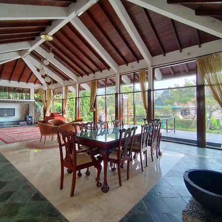 Villa Bukit Danau Lot 14 Cinengangirang Esterno foto