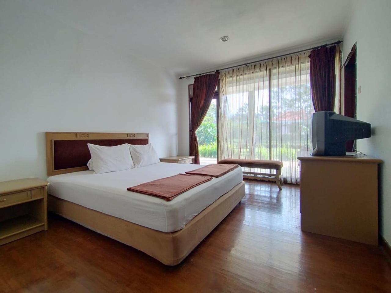 Villa Bukit Danau Lot 14 Cinengangirang Esterno foto