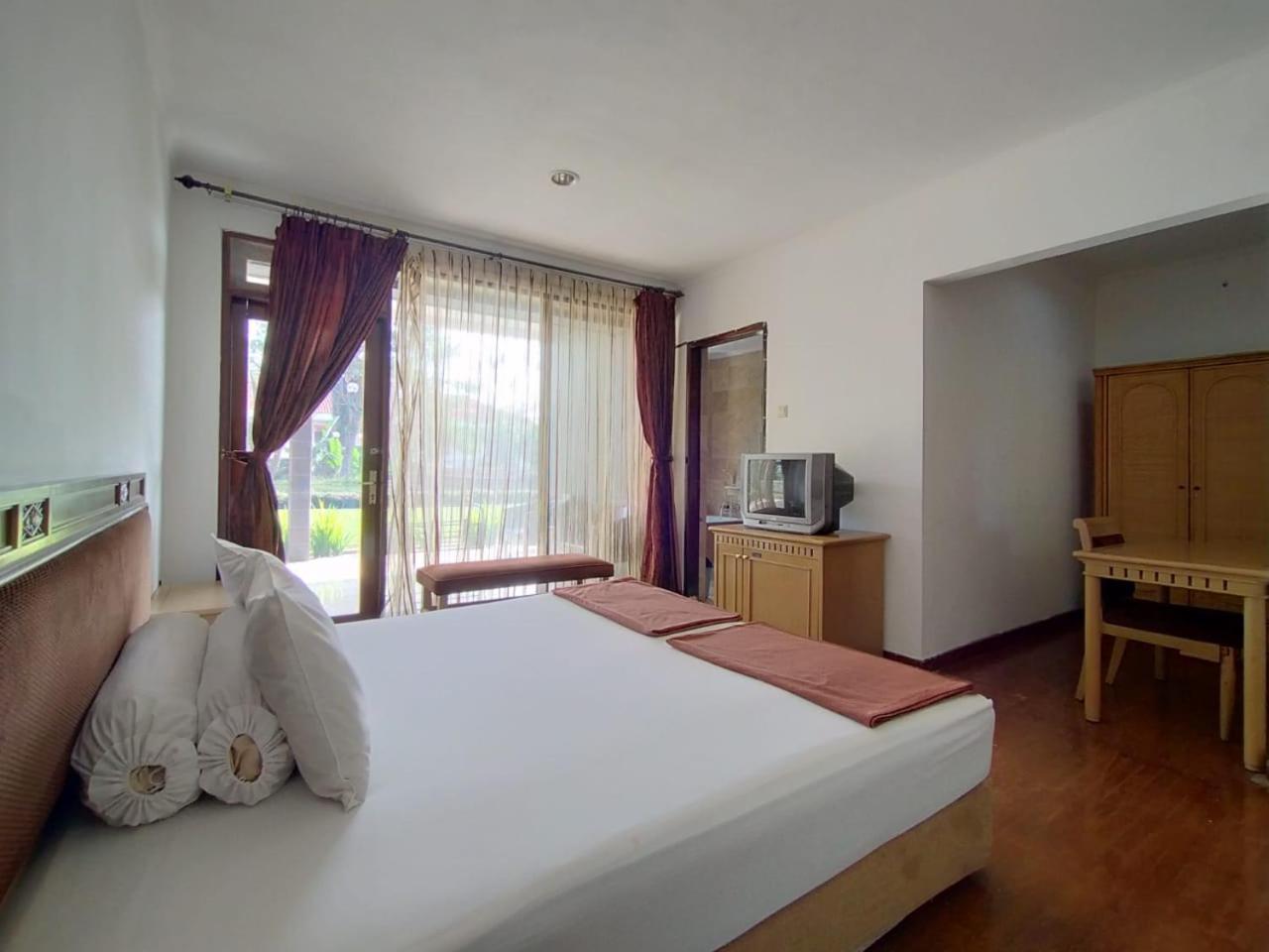Villa Bukit Danau Lot 14 Cinengangirang Esterno foto