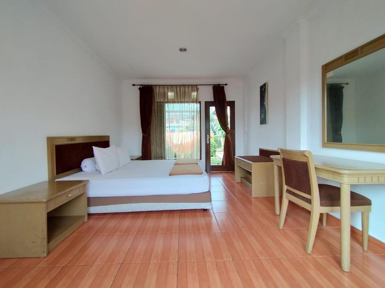 Villa Bukit Danau Lot 14 Cinengangirang Esterno foto